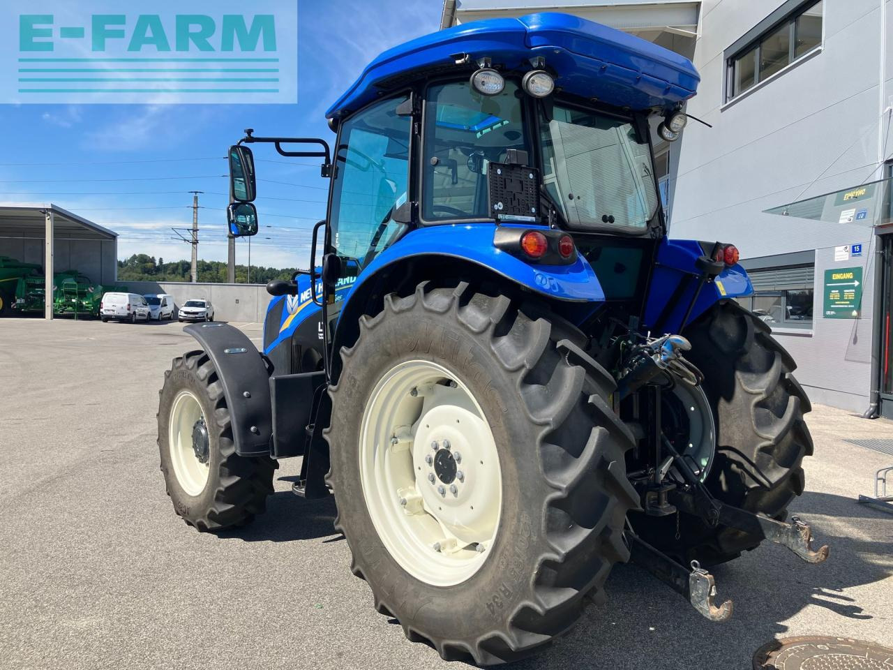 Farm tractor New Holland TD5.85: picture 6