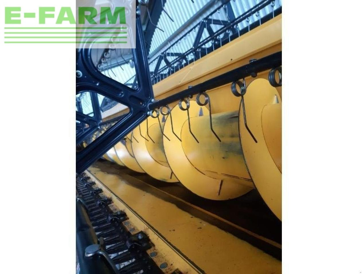 New Holland cpe1070 - Grain header: picture 3 New Holland cpe1070 - Grain header: picture 3
