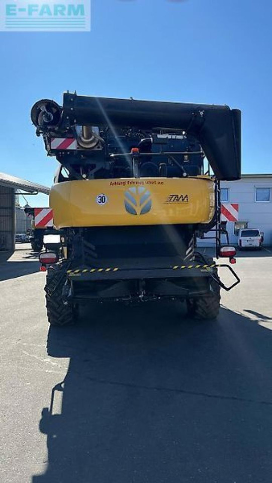 New Holland cr 8.90 raupe 14500 liter korntank track + sw + sww intellisense - Combine harvester: picture 2 New Holland cr 8.90 raupe 14500 liter korntank track + sw + sww intellisense - Combine harvester: picture 2