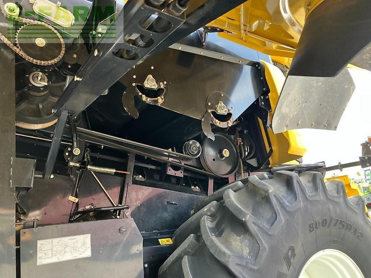 Combine harvester New Holland cr9090: picture 14