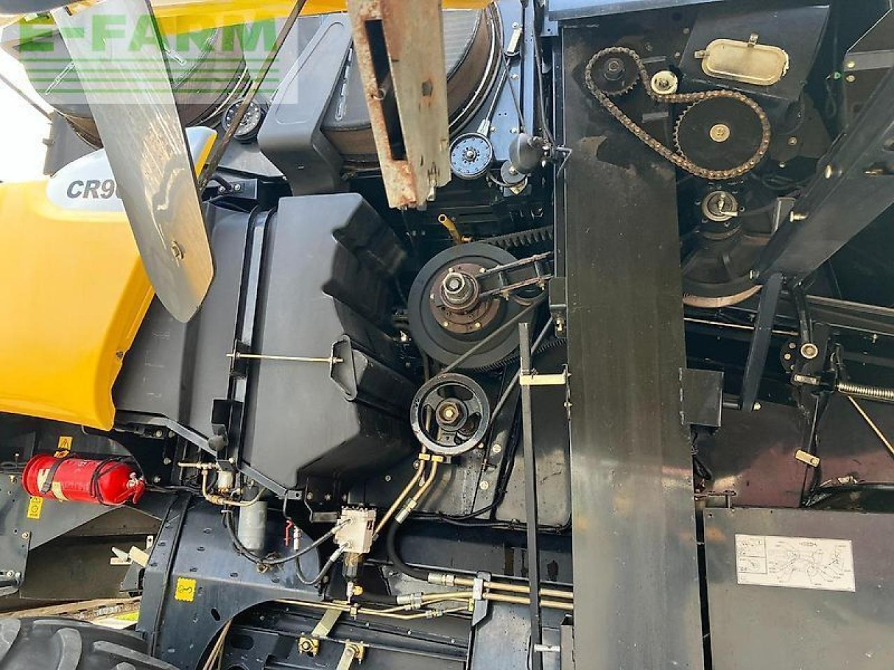 Combine harvester New Holland cr9090: picture 13