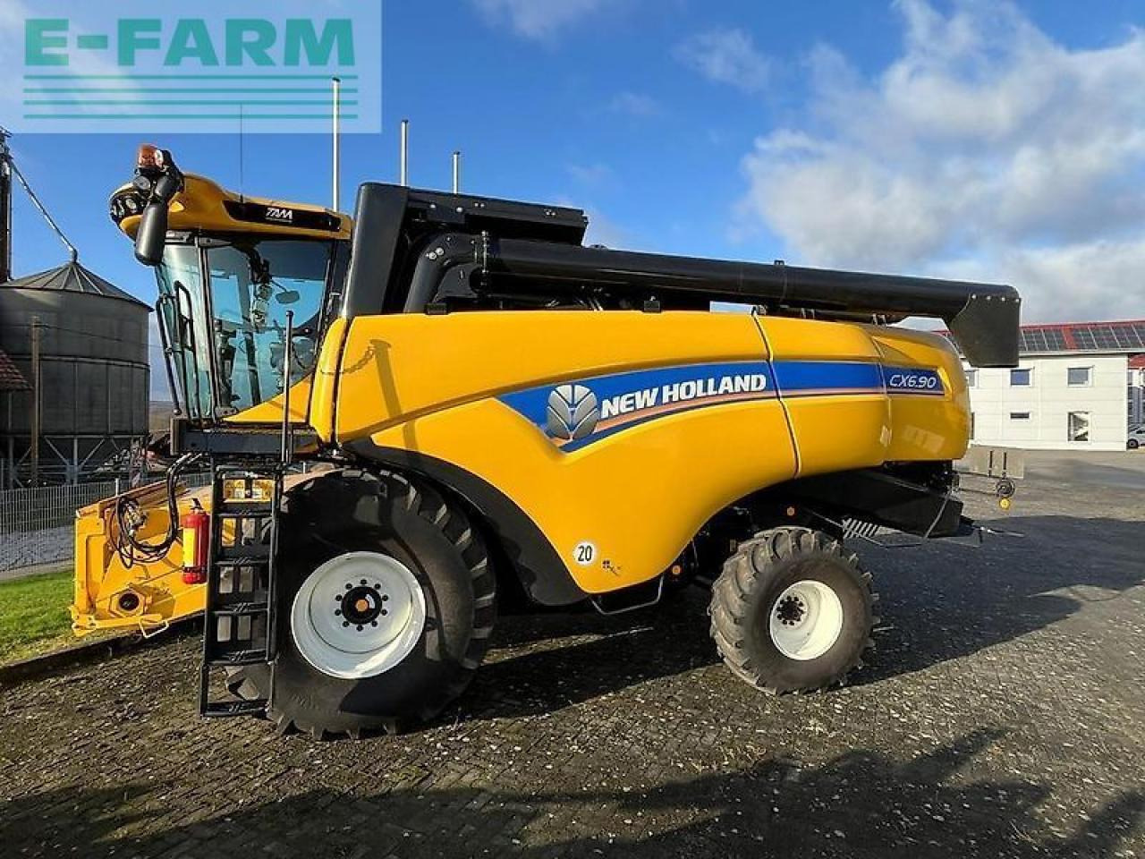 New Holland cx 6.90 schüttler mähdrescher + 7,6m sw + sww - Combine harvester: picture 5 New Holland cx 6.90 schüttler mähdrescher + 7,6m sw + sww - Combine harvester: picture 5