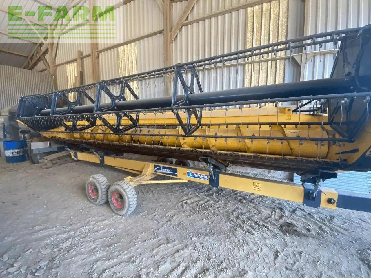 New Holland cx 6090 std - Combine harvester: picture 3 New Holland cx 6090 std - Combine harvester: picture 3
