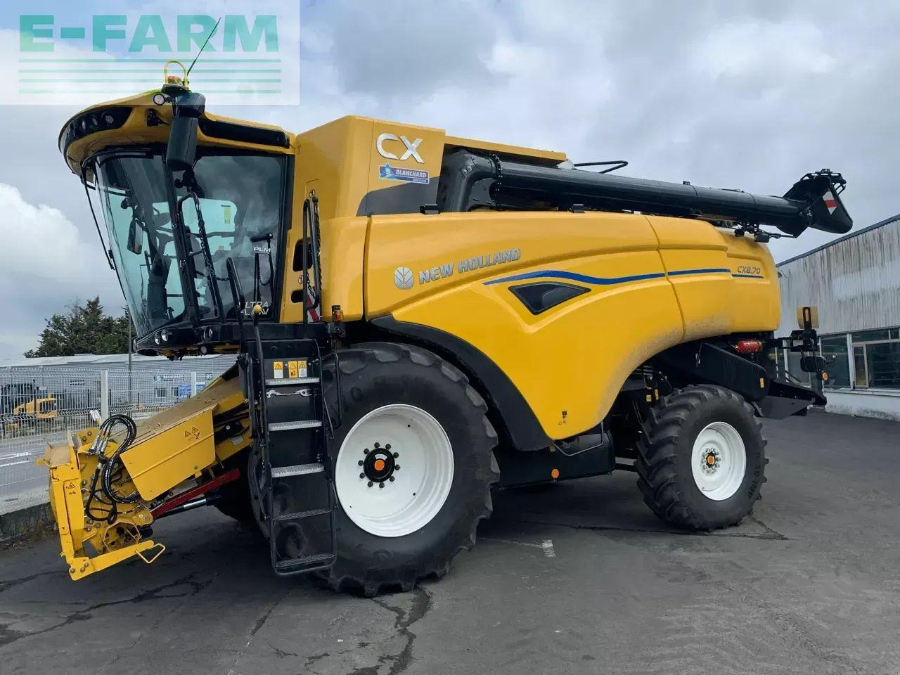 New Holland cx 8.70 - Combine harvester: picture 1 New Holland cx 8.70 - Combine harvester: picture 1