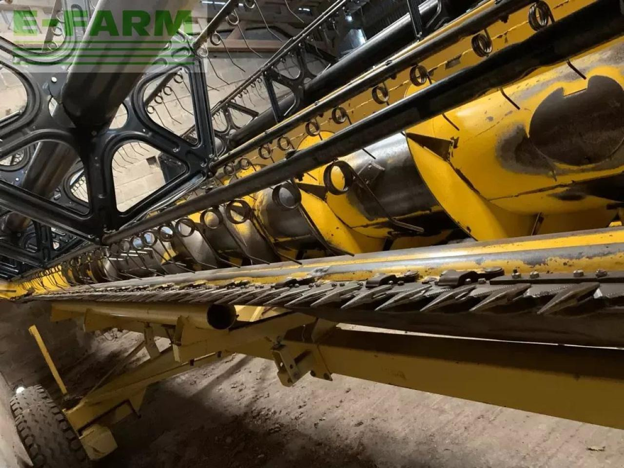 New Holland cx 880 hd - Combine harvester: picture 4 New Holland cx 880 hd - Combine harvester: picture 4