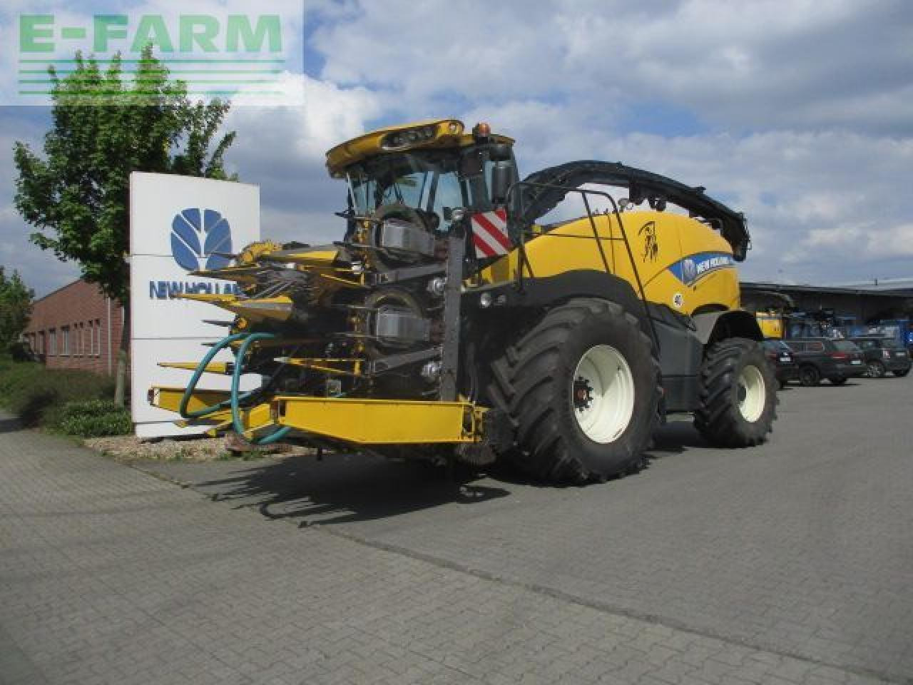 New Holland fr 700 - Forage harvester: picture 1 New Holland fr 700 - Forage harvester: picture 1