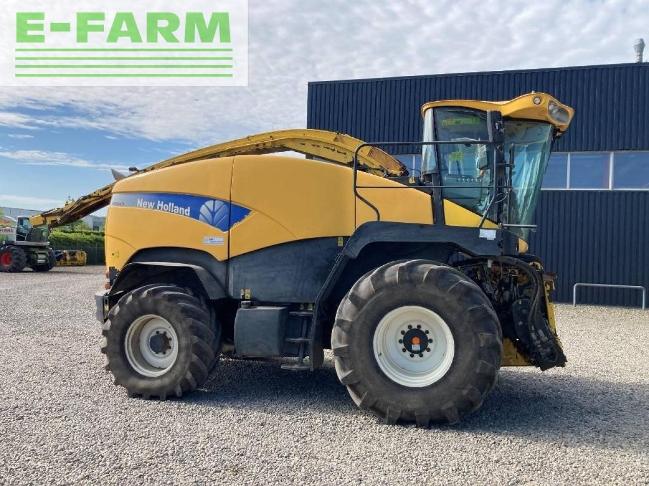 New Holland fr 9040 - Forage harvester attachment: picture 2 New Holland fr 9040 - Forage harvester attachment: picture 2