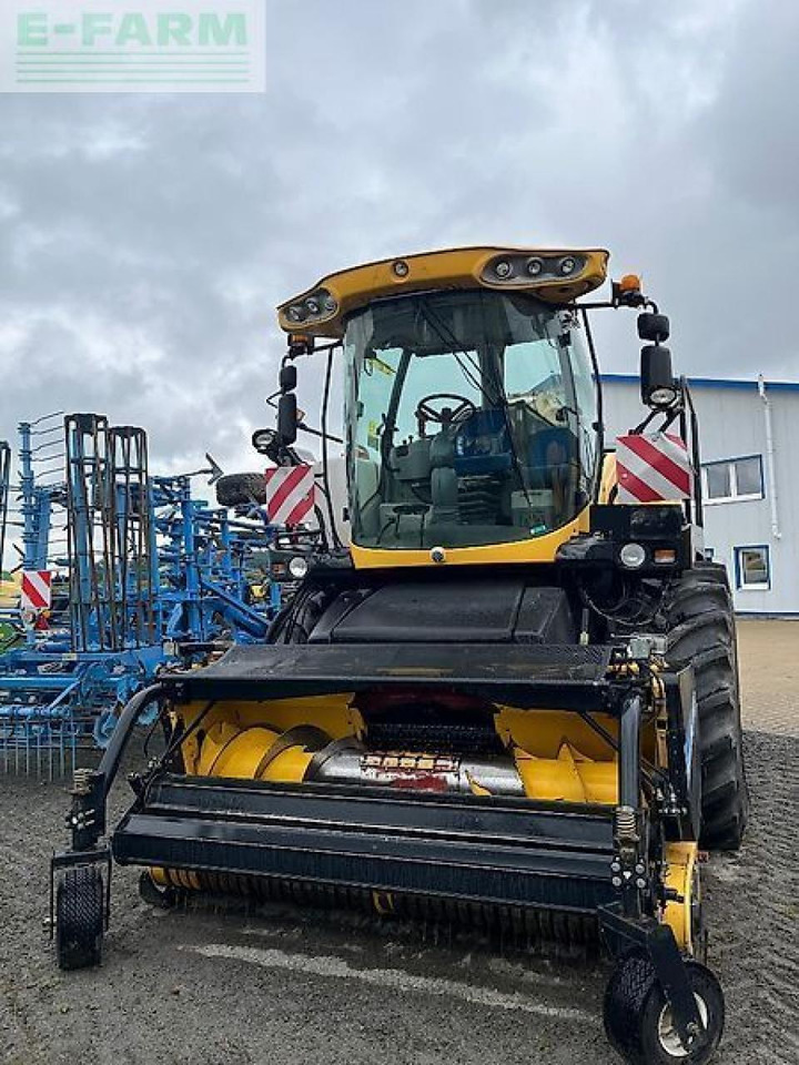 New Holland fr 9050 - Forage harvester: picture 2 New Holland fr 9050 - Forage harvester: picture 2