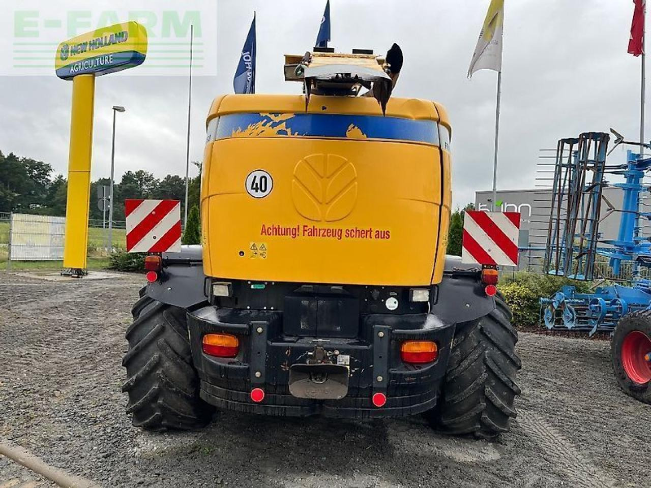 New Holland fr 9050 - Forage harvester: picture 5 New Holland fr 9050 - Forage harvester: picture 5