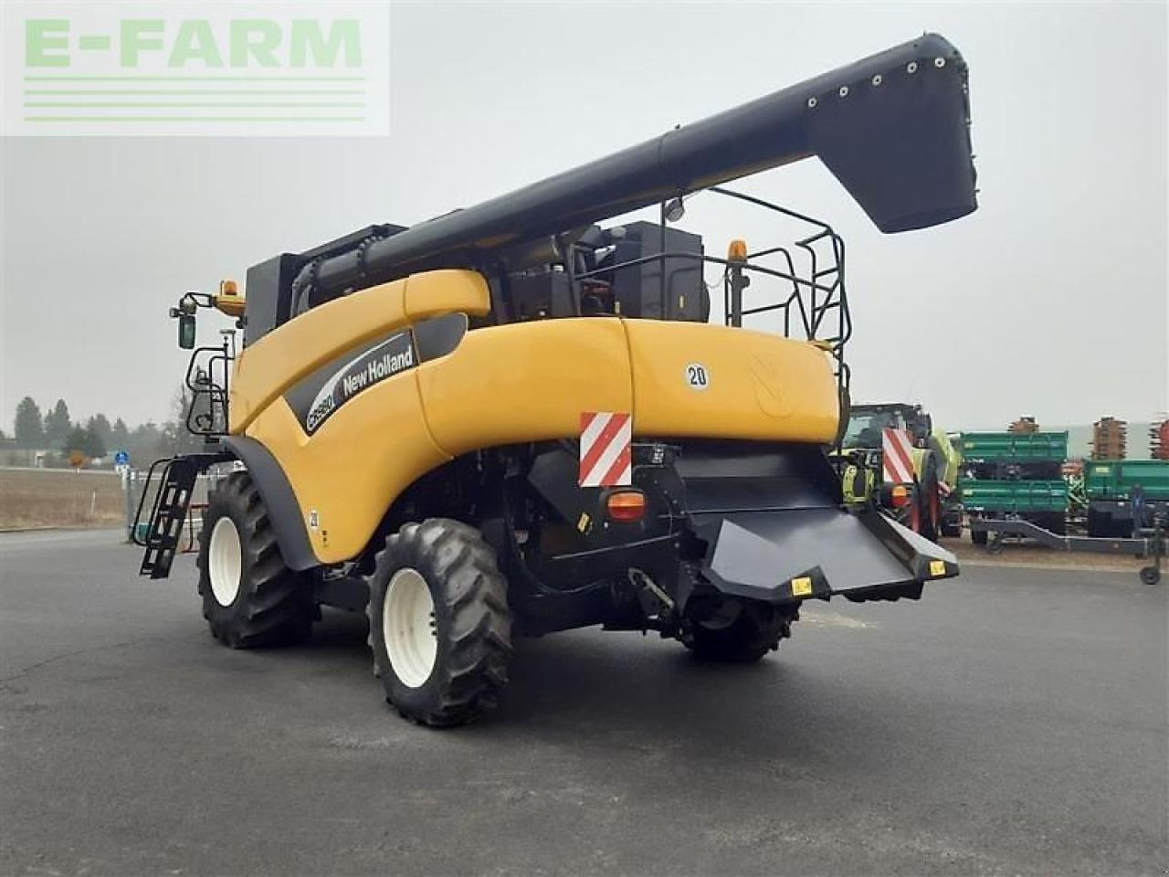 New Holland gebr. mähdrescher new holland - Combine harvester: picture 2 New Holland gebr. mähdrescher new holland - Combine harvester: picture 2