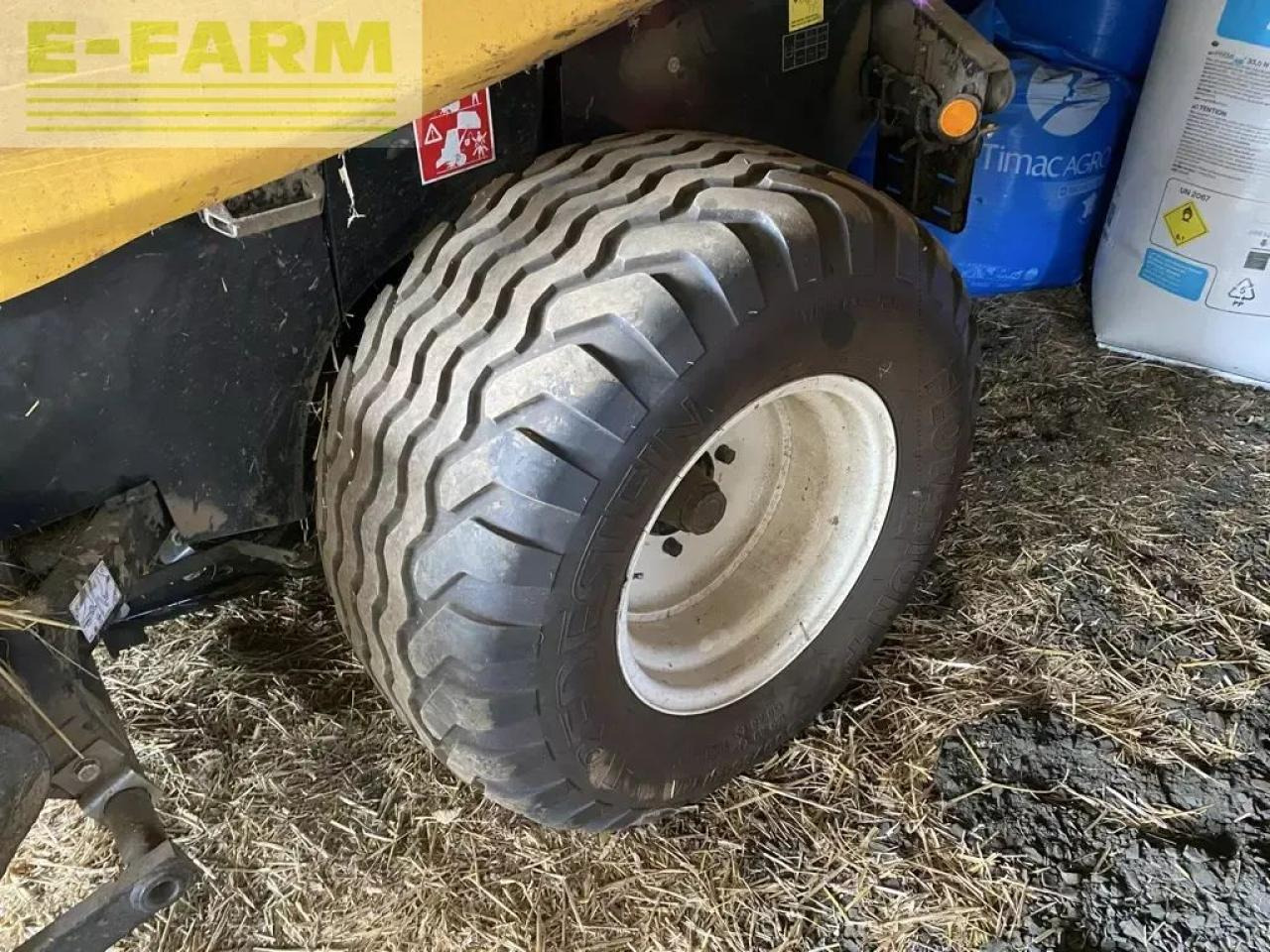 New Holland roll baler 125 contacter 06 16 98 03 29 - Square baler: picture 4 New Holland roll baler 125 contacter 06 16 98 03 29 - Square baler: picture 4