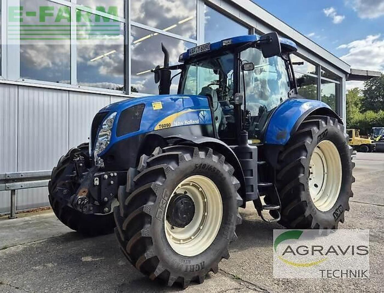 New Holland t 6090 pc - Farm tractor: picture 2 New Holland t 6090 pc - Farm tractor: picture 2