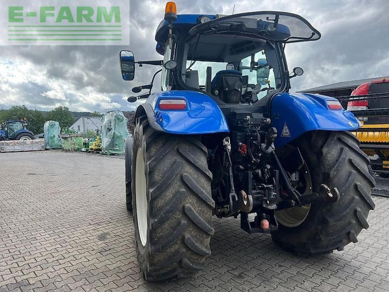 New Holland t 7.200 ac - Farm tractor: picture 4 New Holland t 7.200 ac - Farm tractor: picture 4