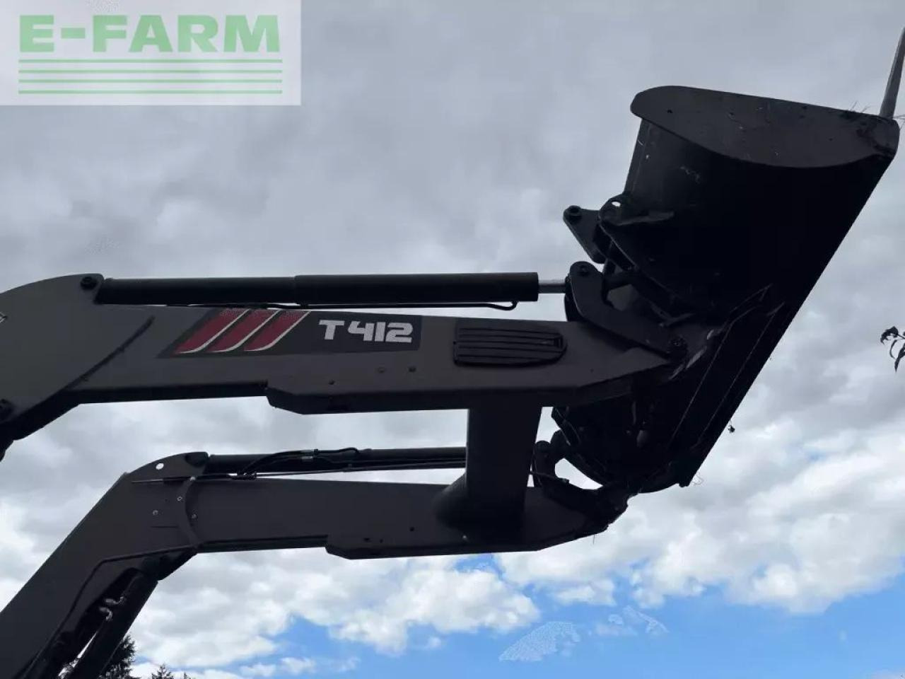 New Holland t6.145 electro command - Farm tractor: picture 2 New Holland t6.145 electro command - Farm tractor: picture 2