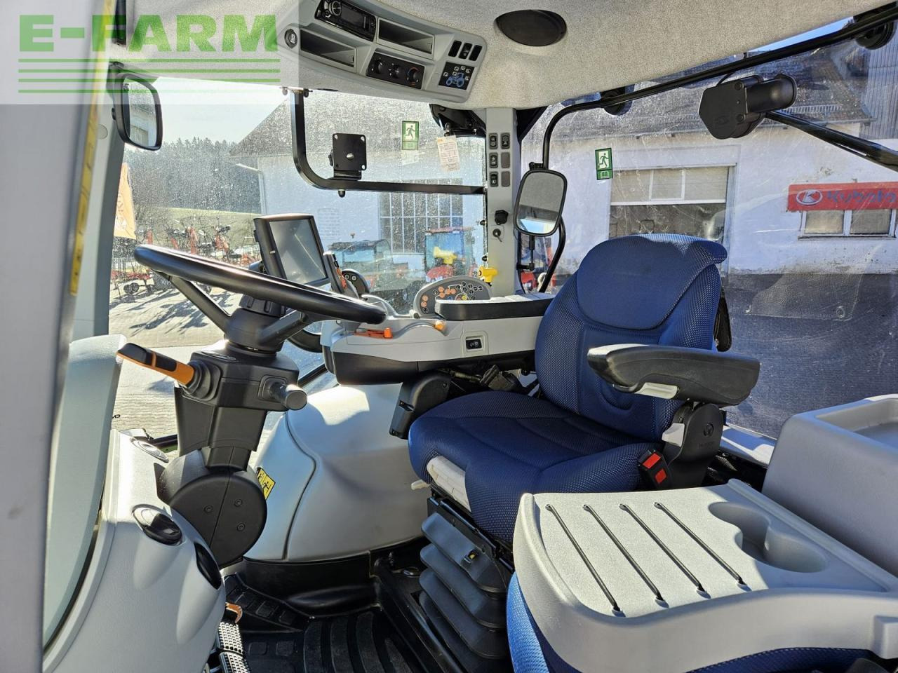 New Holland t6.180 dynamic command sidewinder ii SideWinder II - Farm tractor: picture 2 New Holland t6.180 dynamic command sidewinder ii SideWinder II - Farm tractor: picture 2