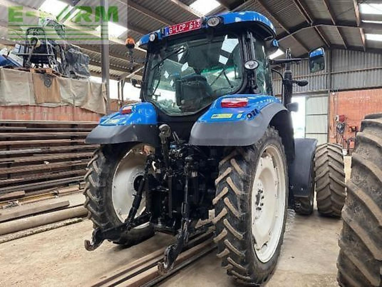 New Holland t6030 - Farm tractor: picture 4 New Holland t6030 - Farm tractor: picture 4