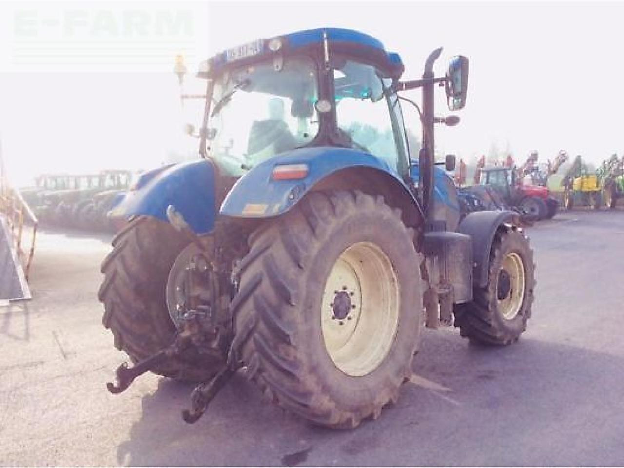New Holland t7.185 - Farm tractor: picture 4 New Holland t7.185 - Farm tractor: picture 4