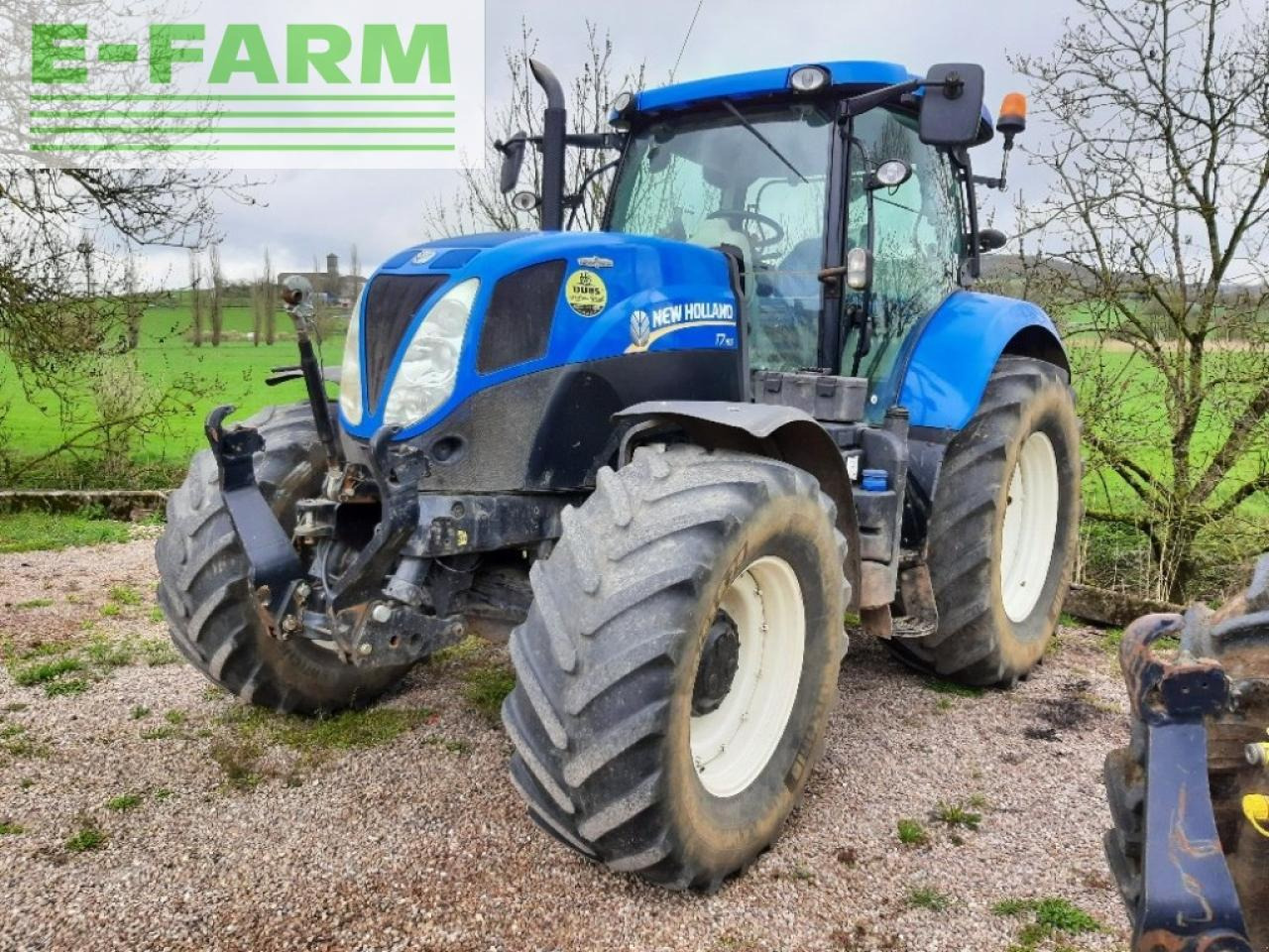 New Holland t7.185 - Farm tractor: picture 2 New Holland t7.185 - Farm tractor: picture 2