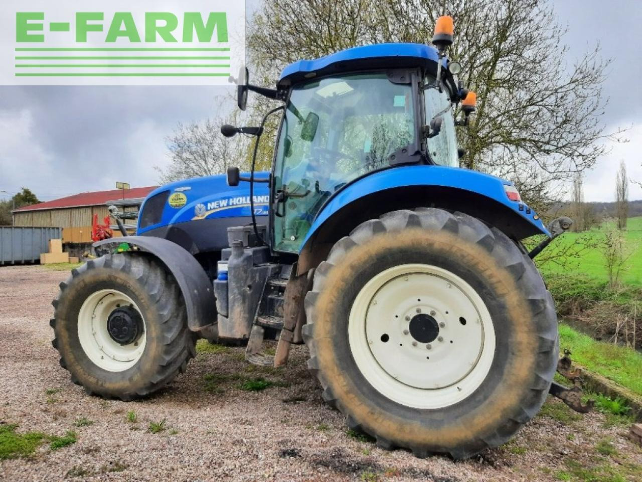 New Holland t7.185 - Farm tractor: picture 5 New Holland t7.185 - Farm tractor: picture 5