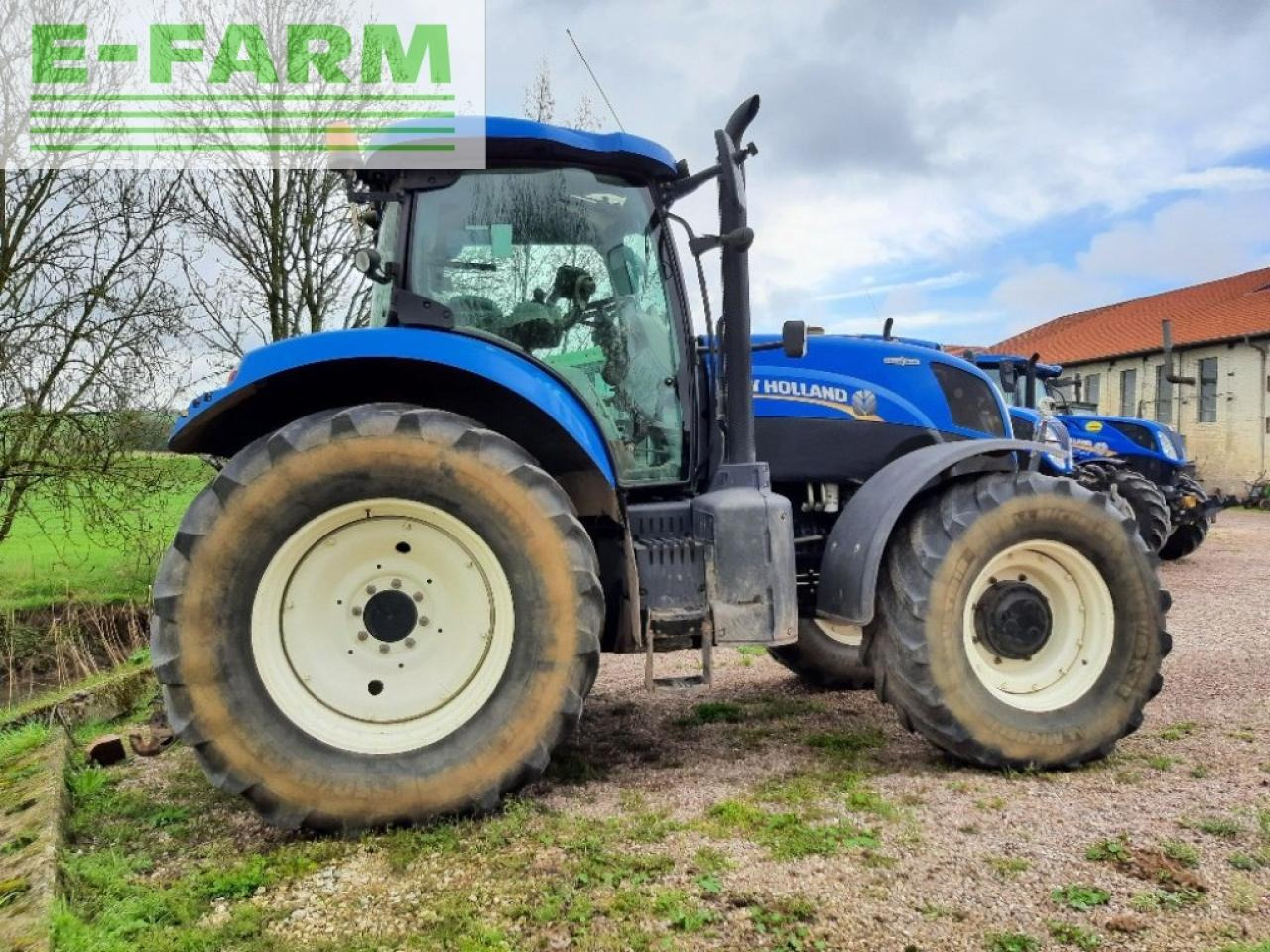 New Holland t7.185 - Farm tractor: picture 4 New Holland t7.185 - Farm tractor: picture 4