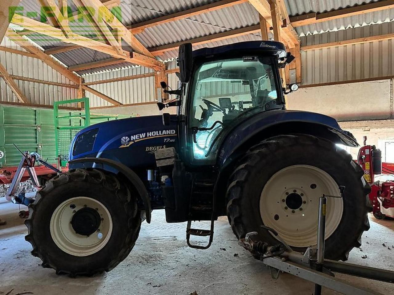 New Holland t7.185 rc - Farm tractor: picture 2 New Holland t7.185 rc - Farm tractor: picture 2
