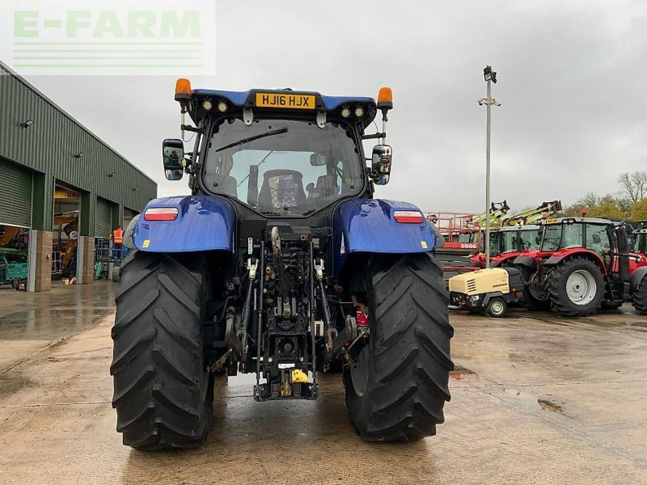 New Holland t7.225 blue power tractor (st25102) - Farm tractor: picture 3 New Holland t7.225 blue power tractor (st25102) - Farm tractor: picture 3