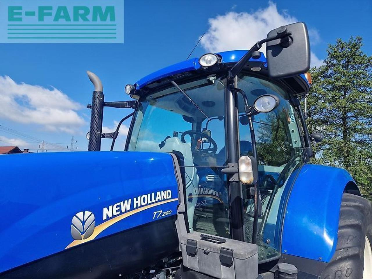 Farm tractor New Holland t7.260: picture 6