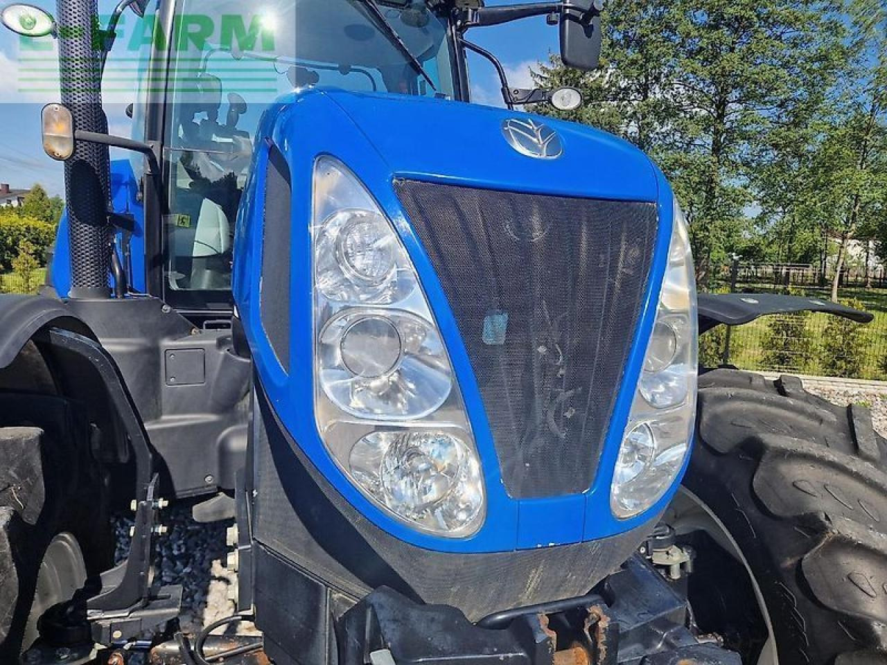 Farm tractor New Holland t7.260: picture 28