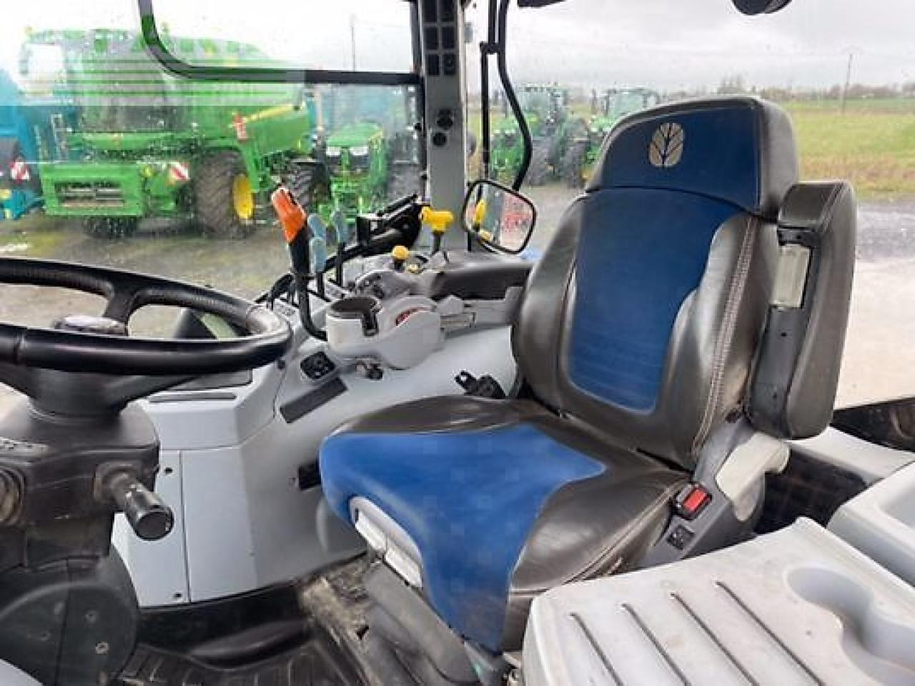 Farm tractor New Holland t7.260 pc: picture 8