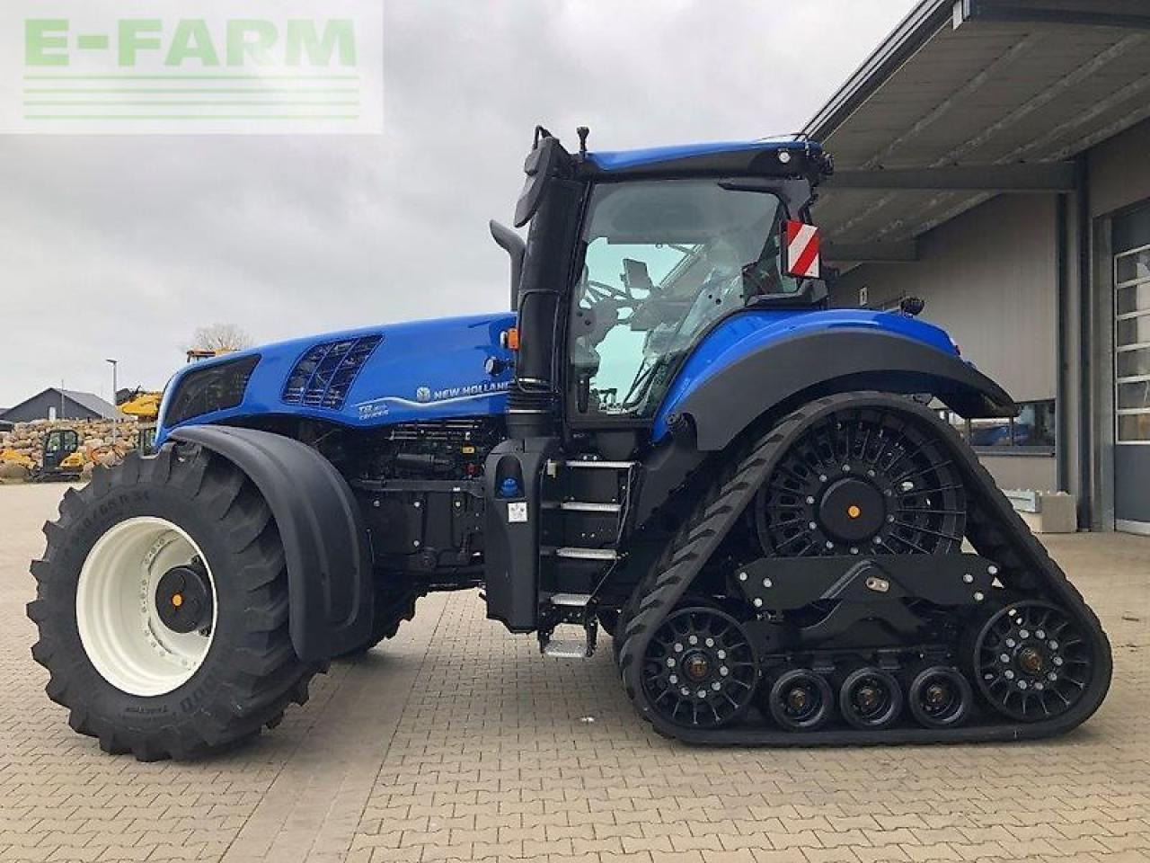 New Holland t8.410 plmi ultracommand track - Farm tractor: picture 5 New Holland t8.410 plmi ultracommand track - Farm tractor: picture 5