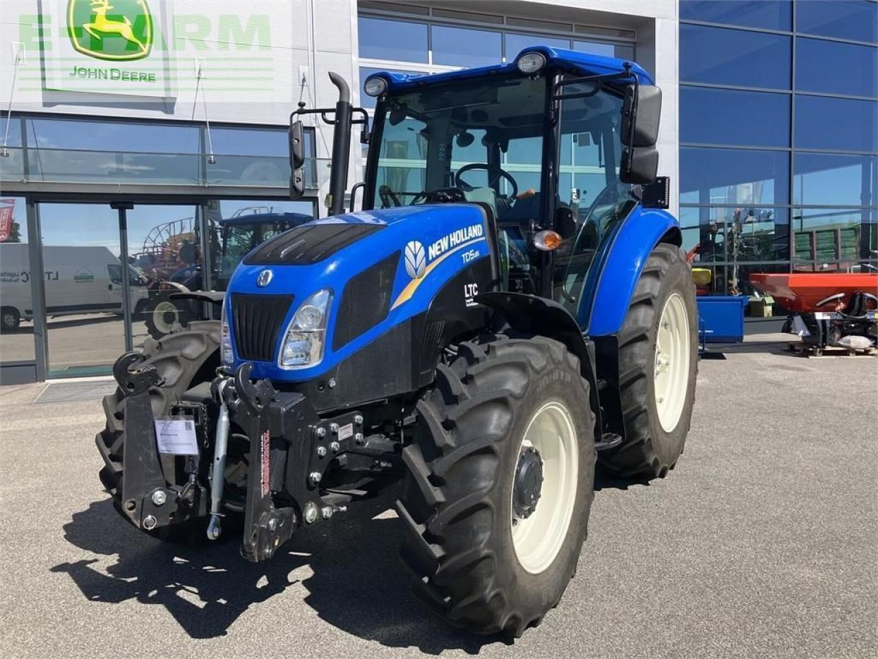 New Holland td5.85 - Farm tractor: picture 1 New Holland td5.85 - Farm tractor: picture 1