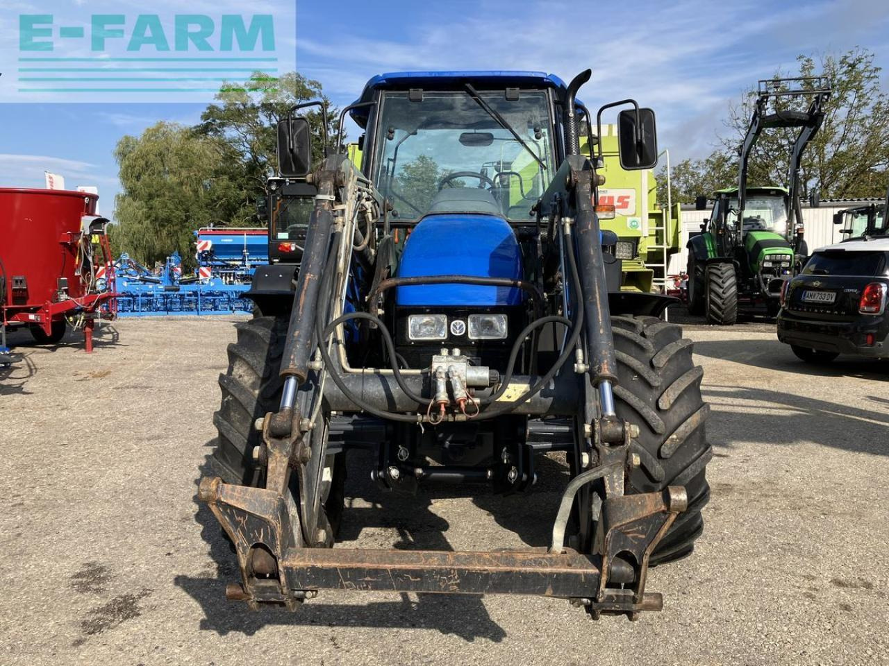 New Holland tl80 (4wd) - Farm tractor: picture 2 New Holland tl80 (4wd) - Farm tractor: picture 2