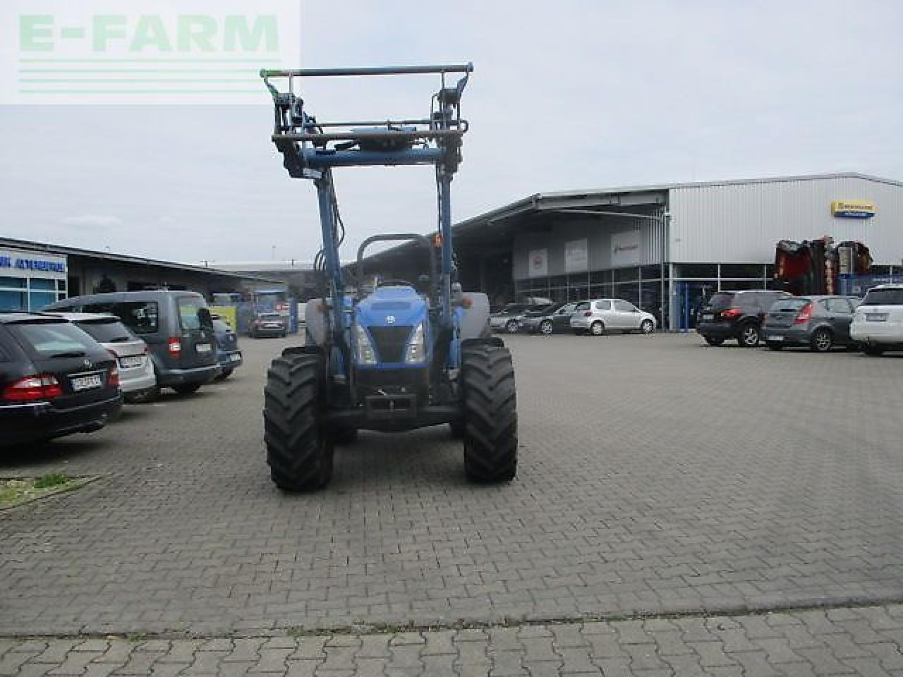 New Holland tn70 a niedrige bauhöhe - Farm tractor: picture 2 New Holland tn70 a niedrige bauhöhe - Farm tractor: picture 2
