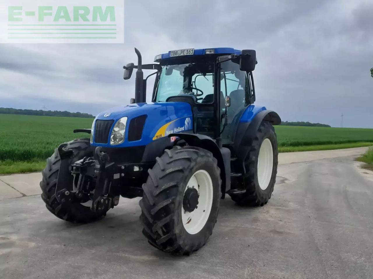 New Holland tsa 125 - Farm tractor: picture 1 New Holland tsa 125 - Farm tractor: picture 1