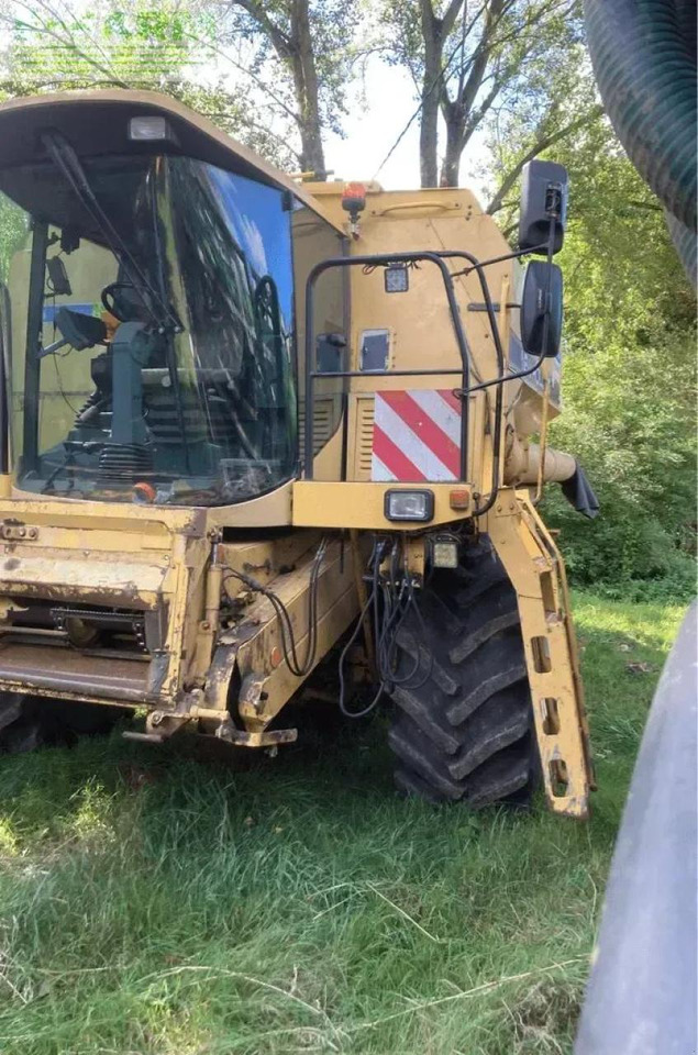 New Holland tx66 sl - Combine harvester: picture 1 New Holland tx66 sl - Combine harvester: picture 1