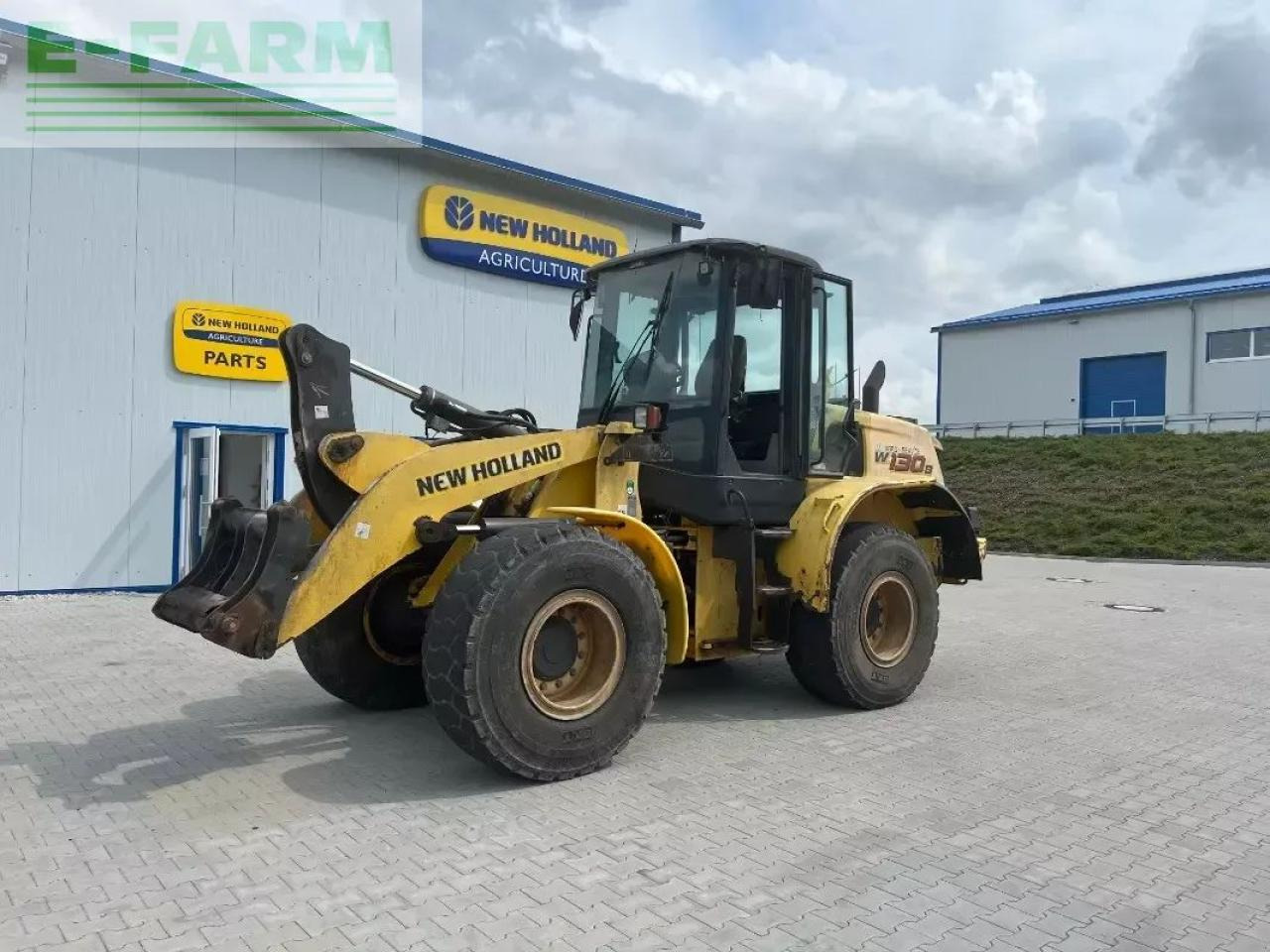 New Holland w 130 b - Mini excavator: picture 1 New Holland w 130 b - Mini excavator: picture 1