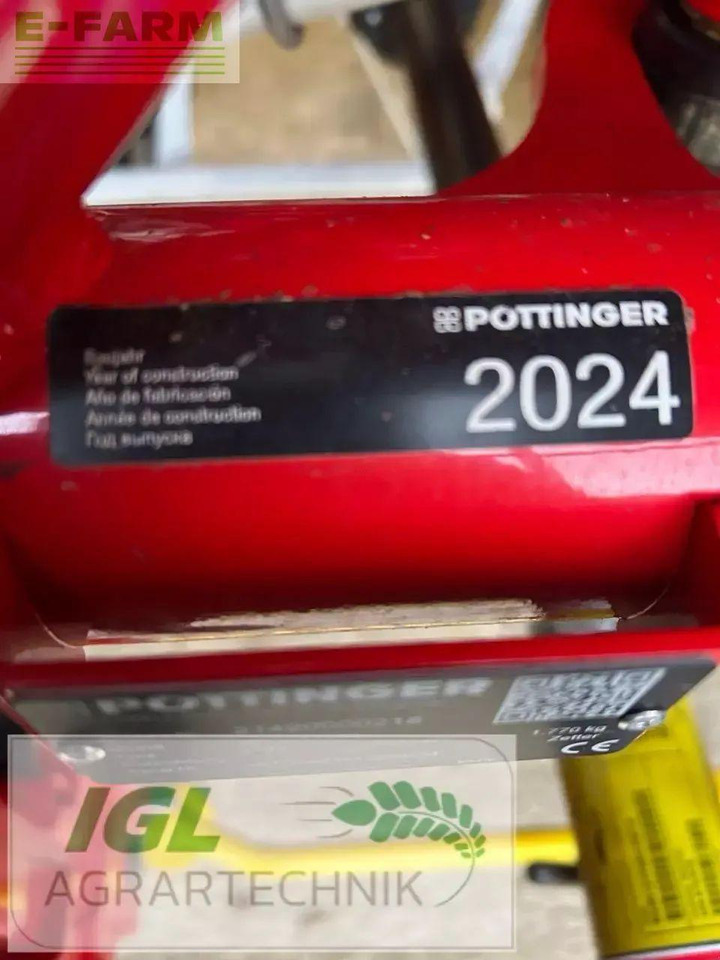 Pöttinger hit v 11100 - Tedder/ Rake: picture 4 Pöttinger hit v 11100 - Tedder/ Rake: picture 4