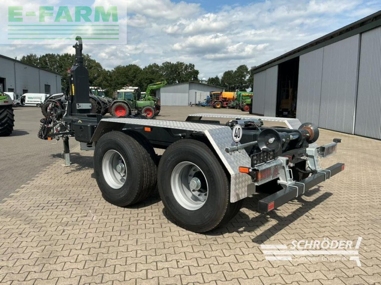 Pronar pronar - t 285 tandem - Roll-off/ Skip trailer: picture 4 Pronar pronar - t 285 tandem - Roll-off/ Skip trailer: picture 4