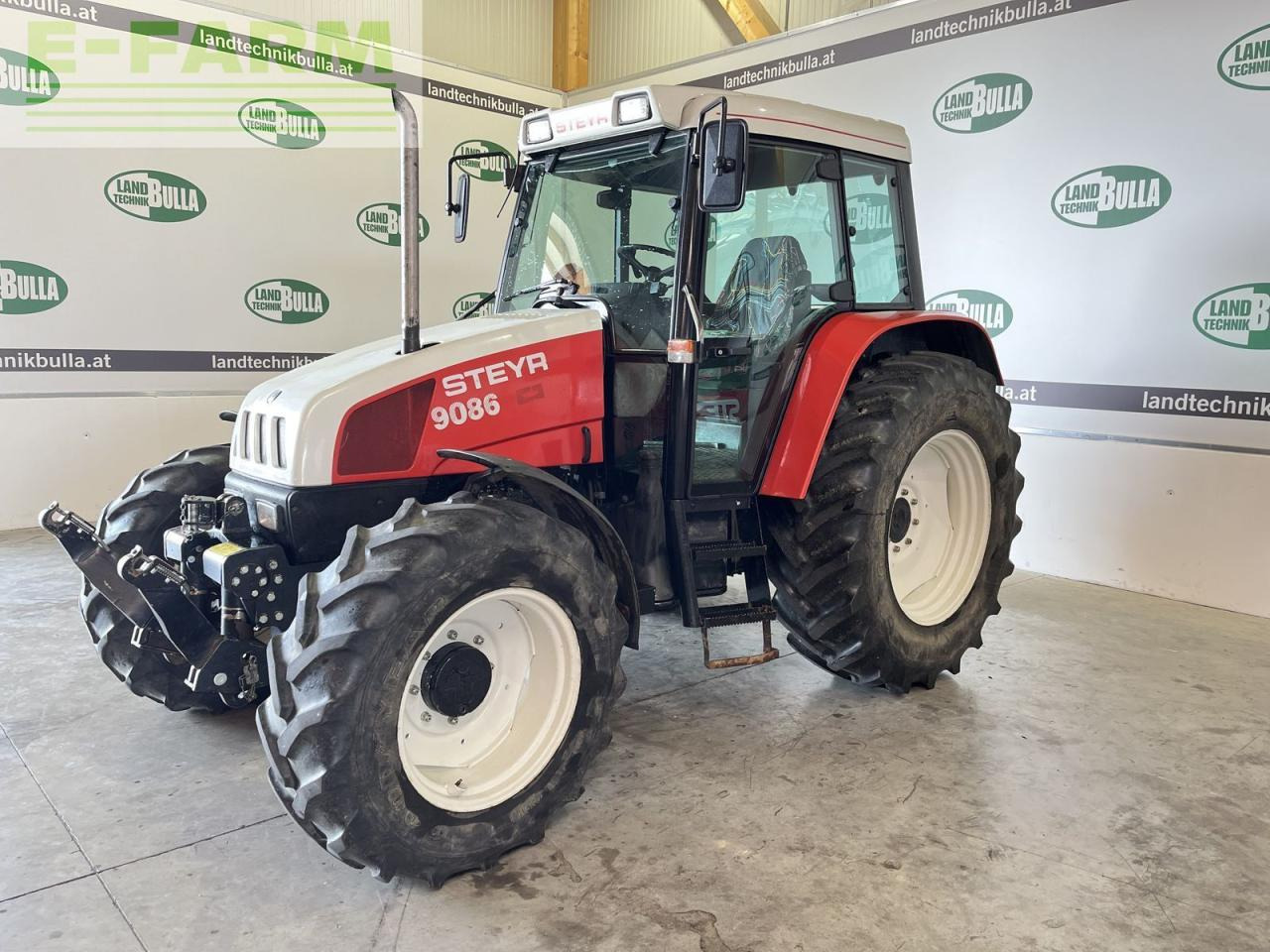 Steyr 9086 - Farm tractor: picture 1 Steyr 9086 - Farm tractor: picture 1