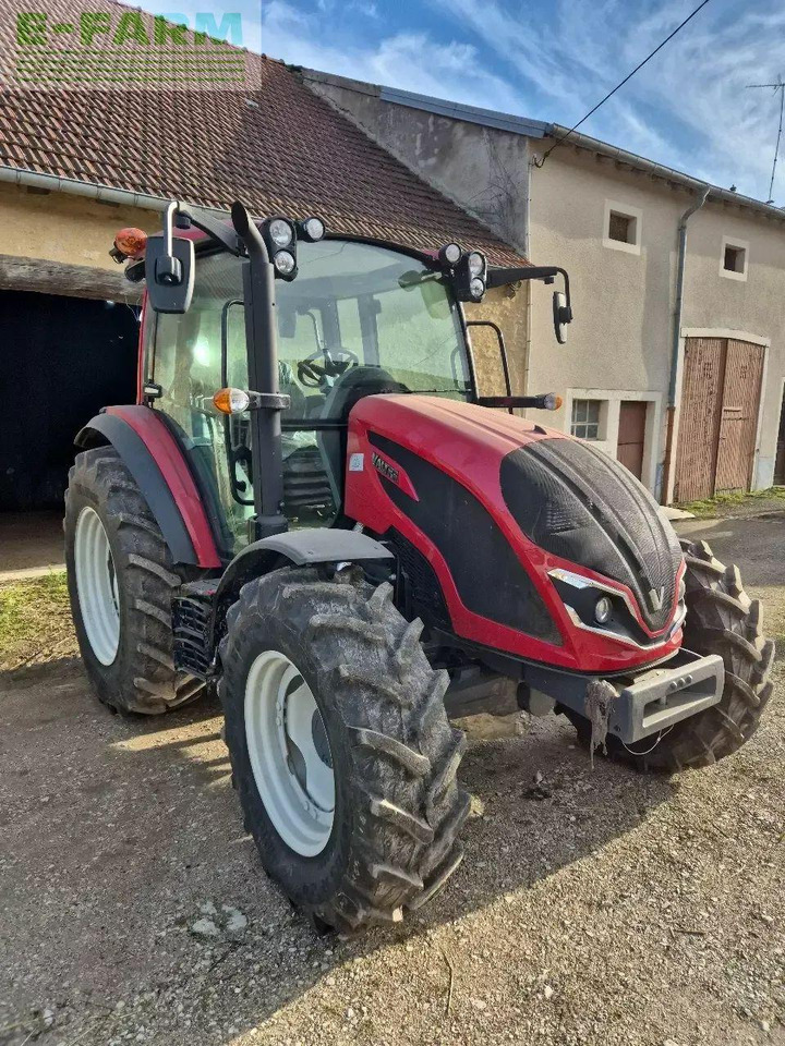 Valtra a85 - Farm tractor: picture 1 Valtra a85 - Farm tractor: picture 1