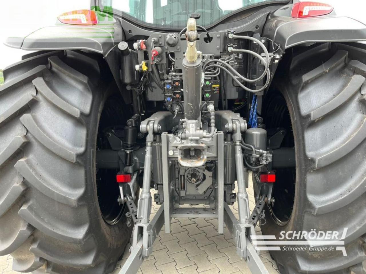 Valtra g 135 a - Farm tractor: picture 3 Valtra g 135 a - Farm tractor: picture 3