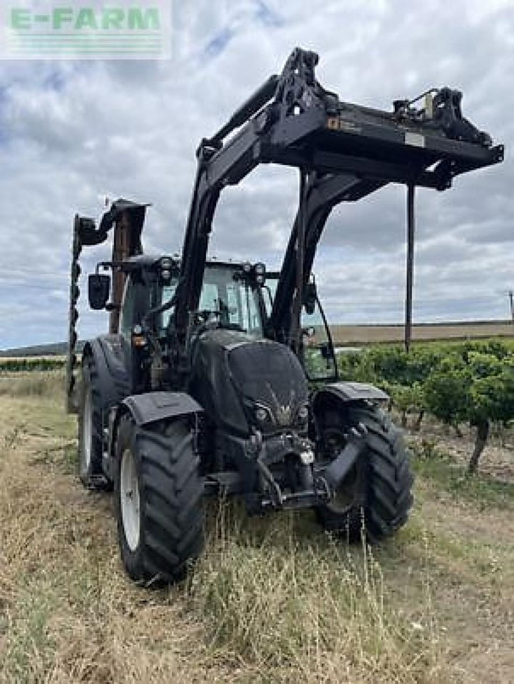 Valtra n134 active Active - Farm tractor: picture 2 Valtra n134 active Active - Farm tractor: picture 2