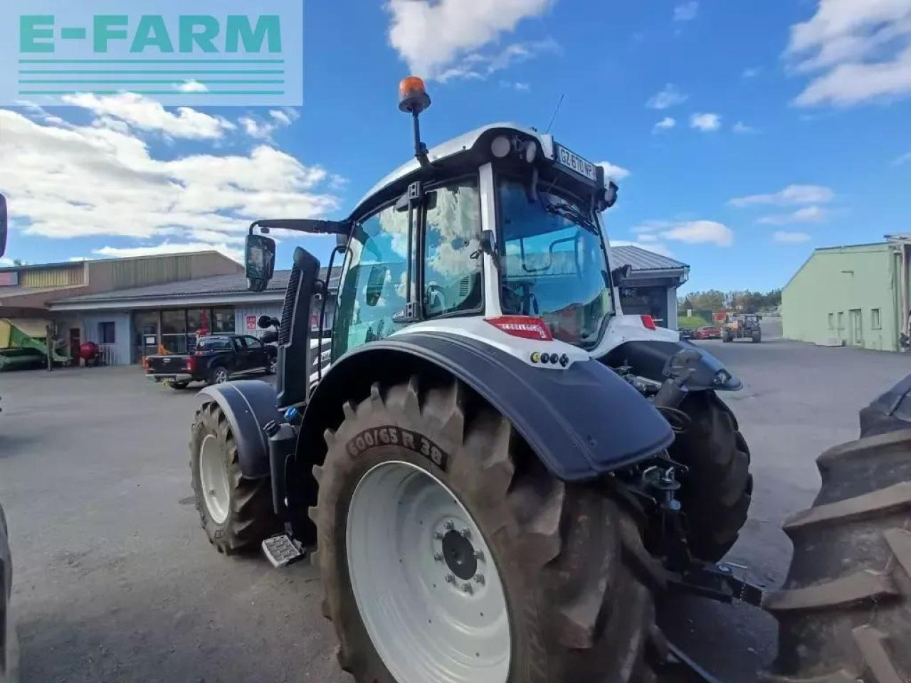 Valtra n135 active Active - Farm tractor: picture 4 Valtra n135 active Active - Farm tractor: picture 4
