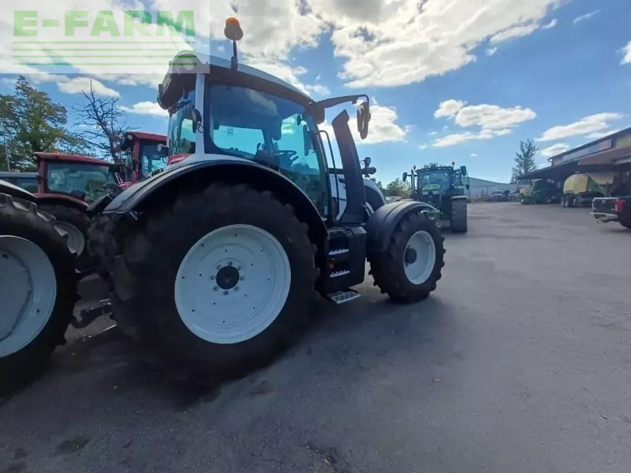 Valtra n135 active Active - Farm tractor: picture 5 Valtra n135 active Active - Farm tractor: picture 5