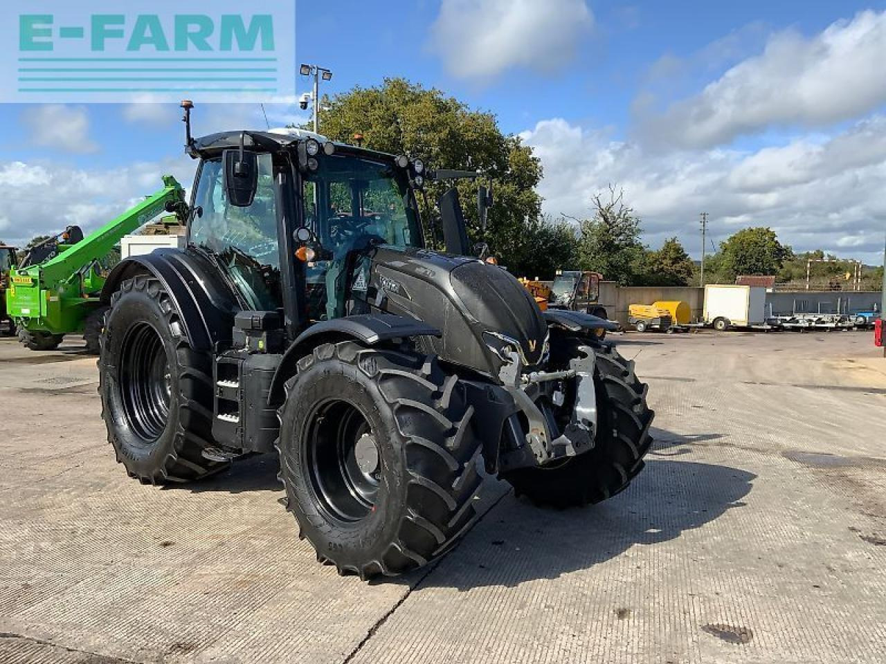 Valtra n175 active tractor (st24335) Active - Farm tractor: picture 2 Valtra n175 active tractor (st24335) Active - Farm tractor: picture 2