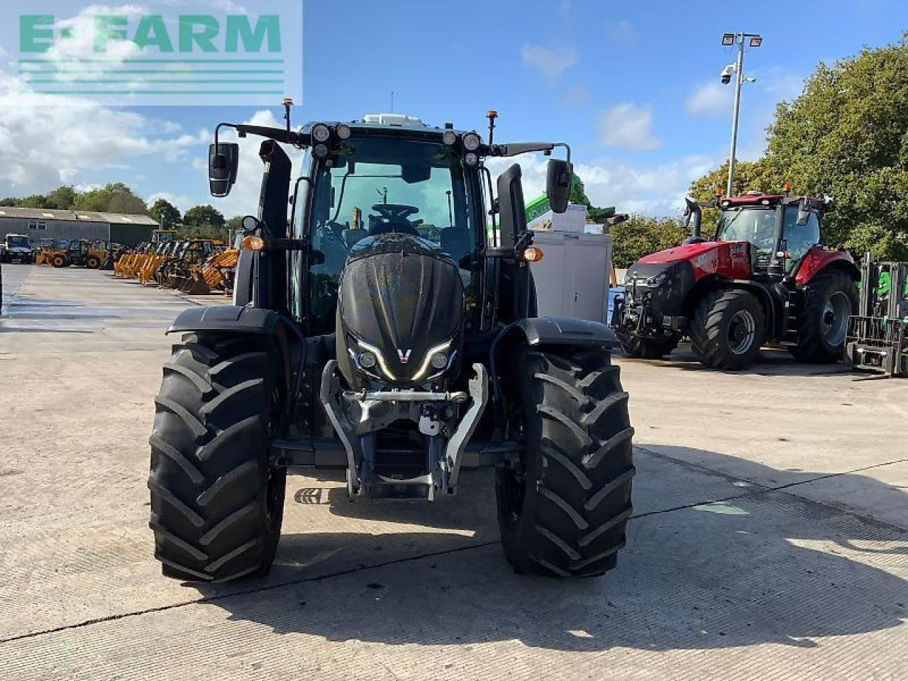 Valtra n175 active tractor (st24335) Active - Farm tractor: picture 3 Valtra n175 active tractor (st24335) Active - Farm tractor: picture 3