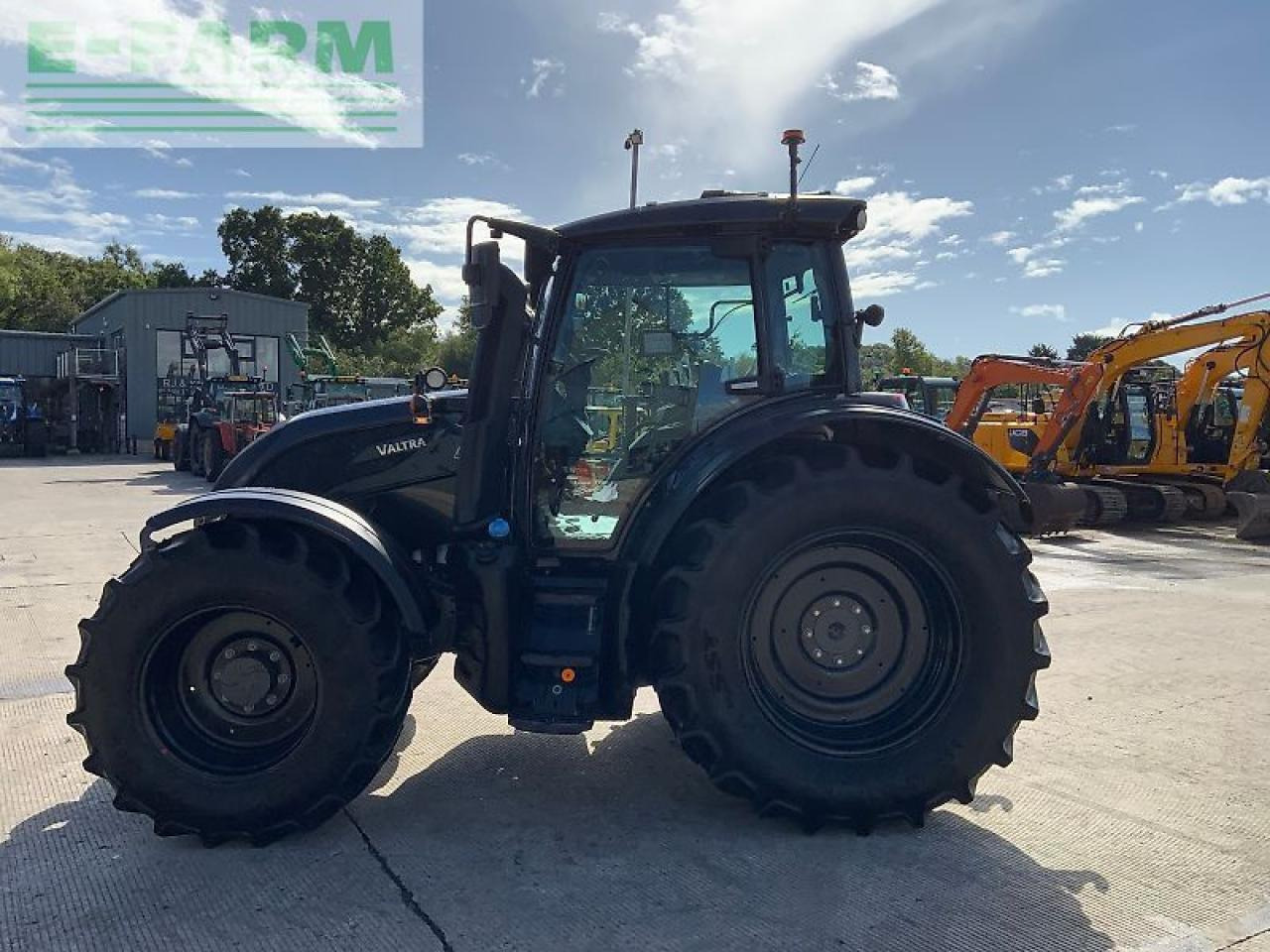 Valtra n175 active tractor (st24335) Active - Farm tractor: picture 5 Valtra n175 active tractor (st24335) Active - Farm tractor: picture 5