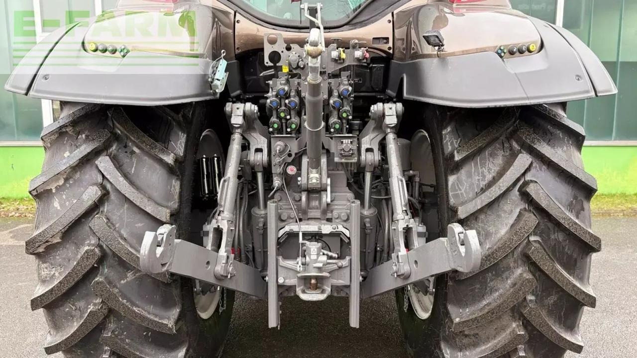 Farm tractor Valtra q 285: picture 6