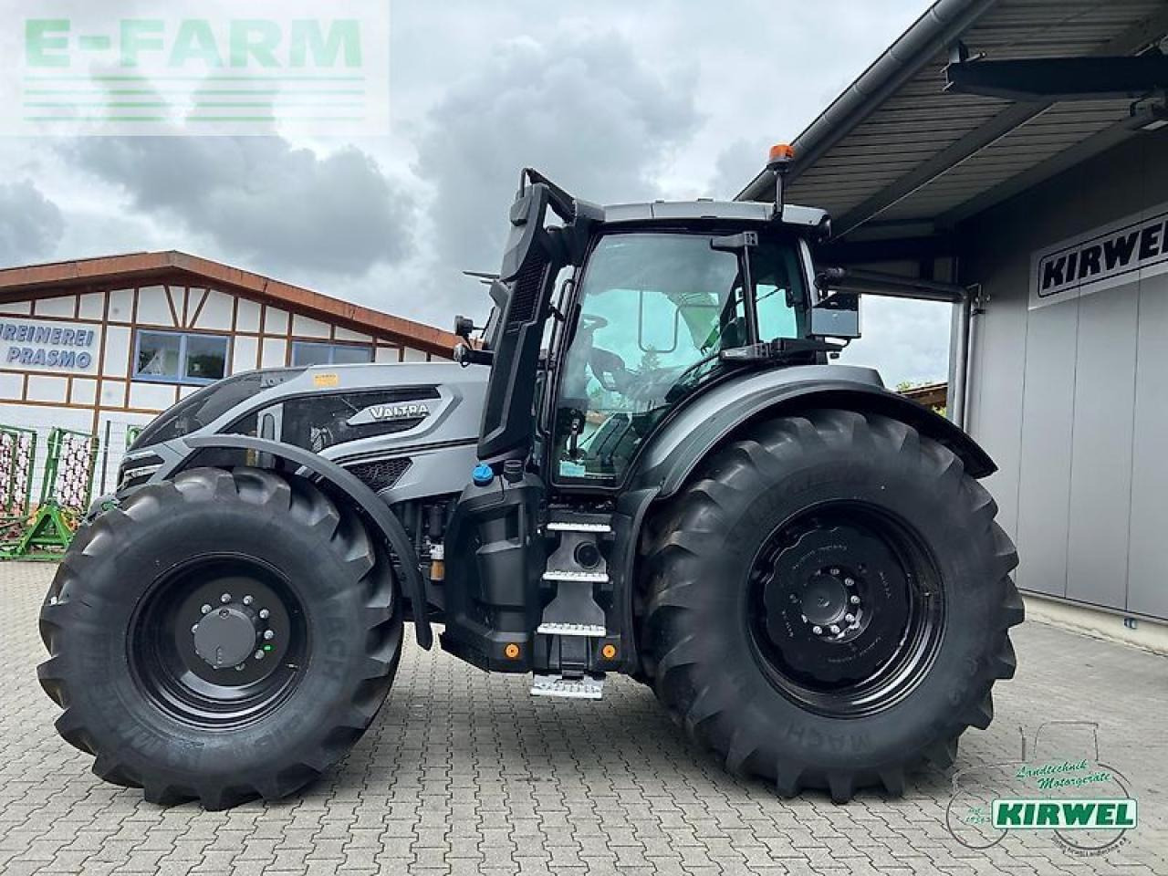 Valtra q 285 - Farm tractor: picture 3 Valtra q 285 - Farm tractor: picture 3