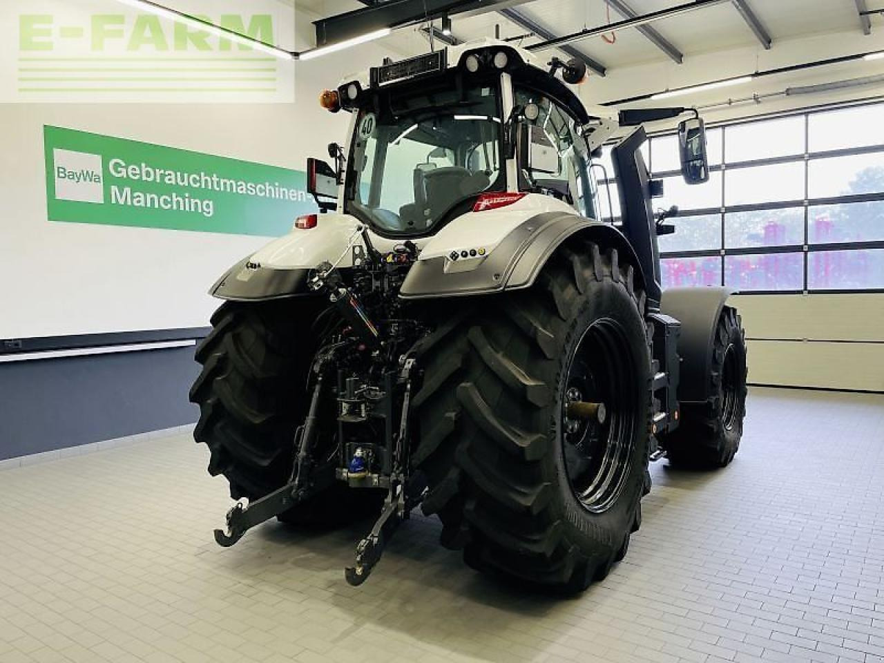 Valtra q245 - Farm tractor: picture 5 Valtra q245 - Farm tractor: picture 5